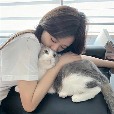 雨中的女人